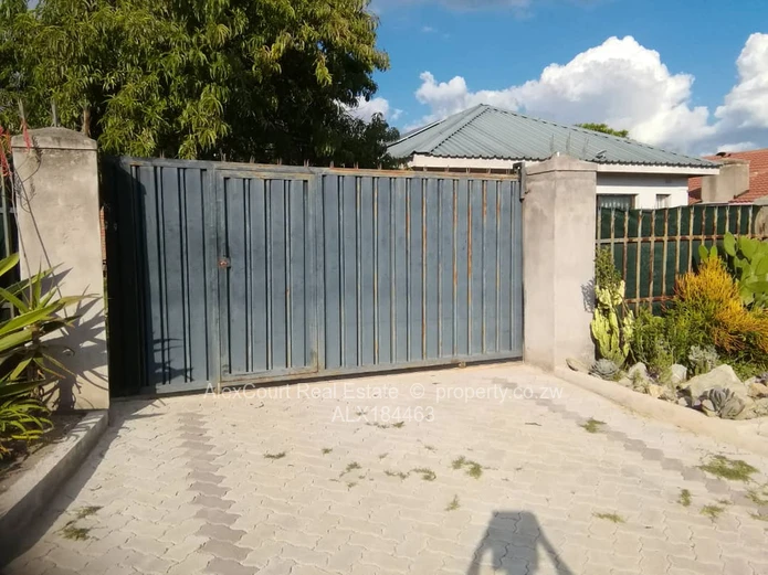 Clean Zimre Park House! Bargain! (Sole Mandate)