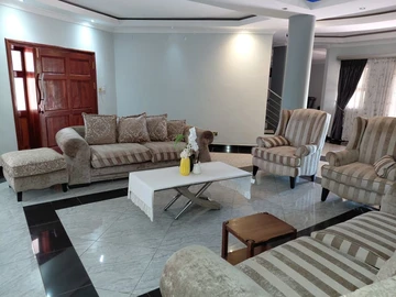 5 Bedroom House