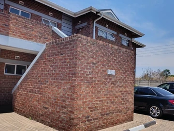 3 Bedroom Flat & Apartment