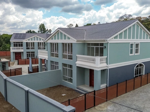 18 Unit Townhouse Complex