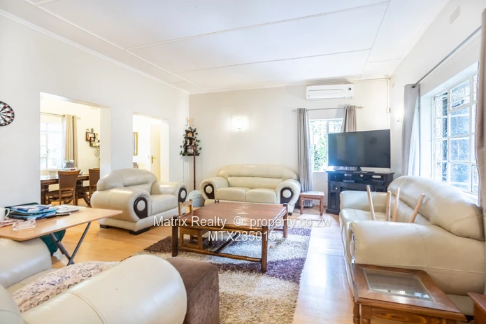 6 Bedroom House for Sale in Chisipite