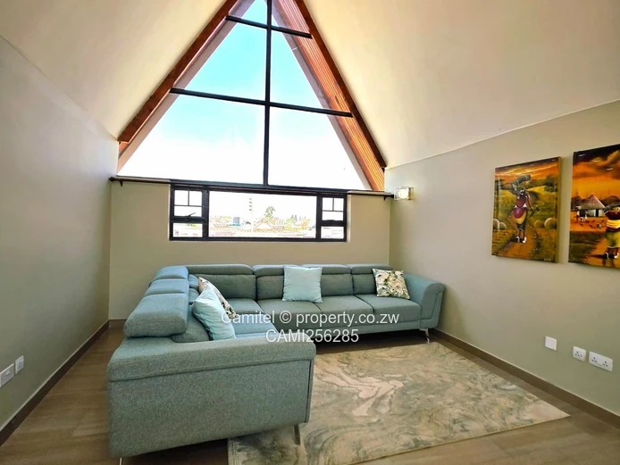 Arlington 3-Bed Townhouse Full Deeds— Modern Kitchen & 24hr Security