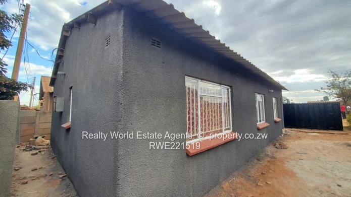 Spacious 3-Bedroom House for Sale in Dzivarasekwa Extension (Sole Mandate)