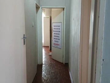 2 Bedroom Flat & Apartment