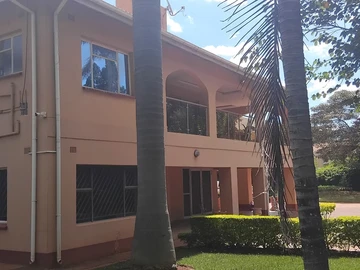 10 Bedroom House