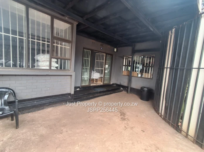 Affordable 18 m² CBD Office — Balcony & Secure Gate