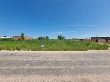 Commercial & Industrial Land