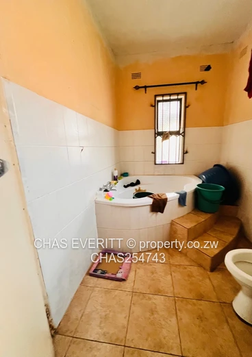 Zimre Park 3 Bedroomed House For Sale