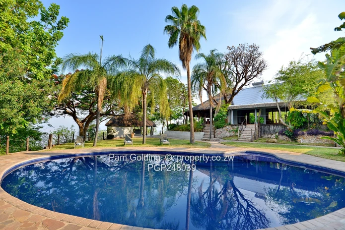Boutique Hotel in Mica Point Kariba with Lake Views