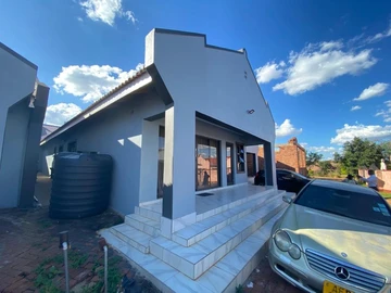 2 Bedroom Garden Flat