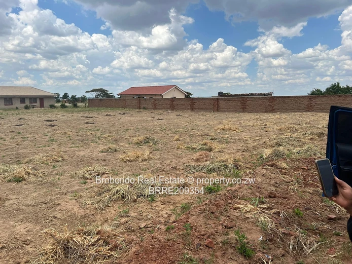 Norton Darwendale views vacant stand.  (Sole Mandate)