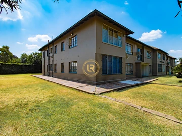 3 Bedroom Flat & Apartment