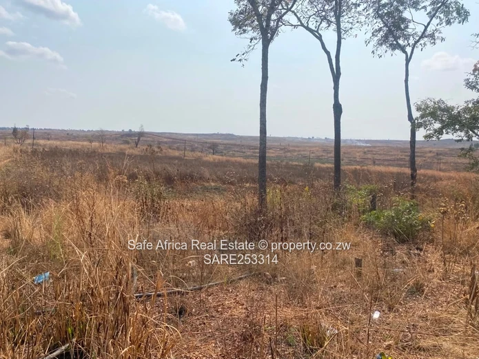 43 Hectares Borrowdale Brooke- Crowhill Road Frontage Plot For Sale