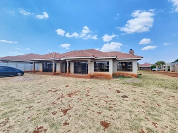 5 Bedroom House