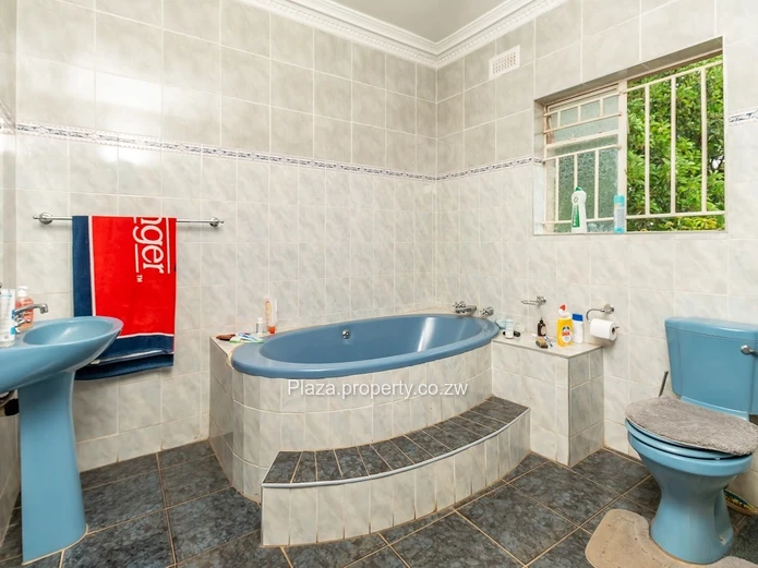 Classic Gunhill Family Home