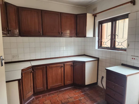 3 Bedroom Flat & Apartment