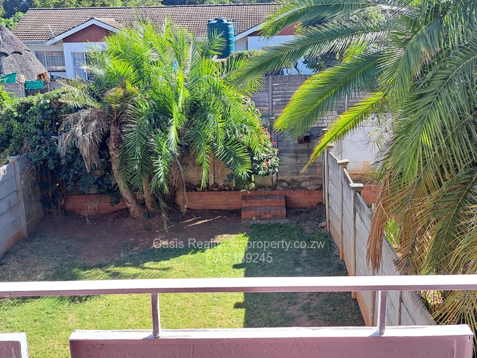 Neat garden flat to let in Avondale West