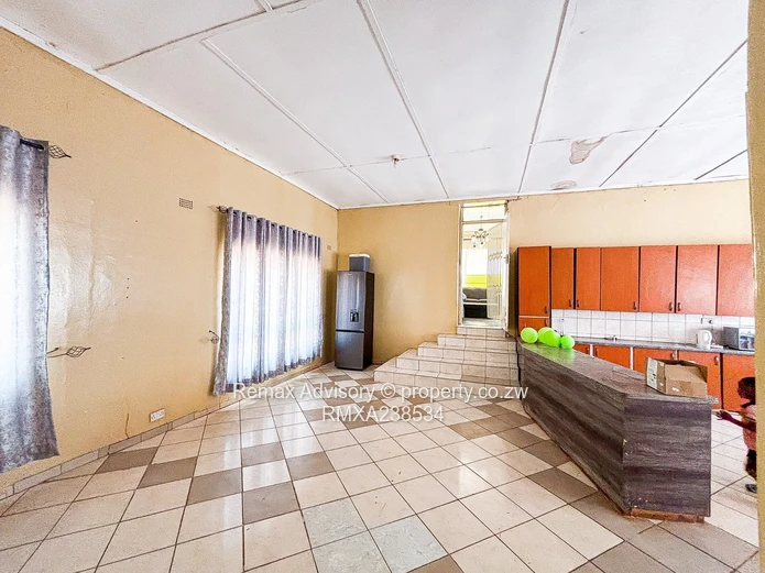 For Sale 3-Bed Double Story In Chicago, Kwekwe