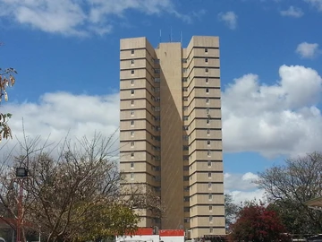 2 Bedroom Flat & Apartment