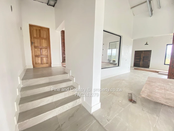 3 Bedroom Modern Home - All En-suite 