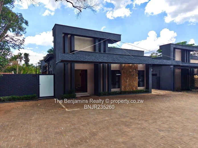 4 Bedroom Townhouse in Mt Pleasant (Sole Mandate)