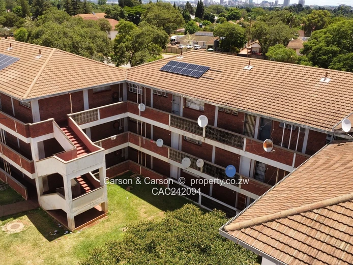 2-Bed Flat in Eastlea: Quiet Courtyard & Borehole (Sole Mandate)