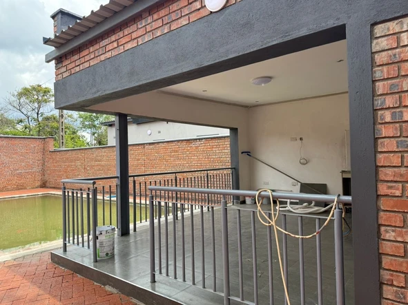 3 Bedroom Flat & Apartment