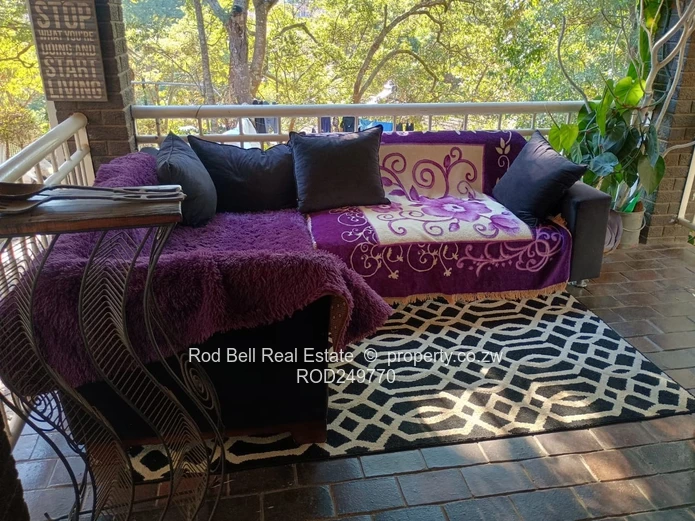 Charming Furnished 1-Bed Apartment with Veranda in Glen Lorne