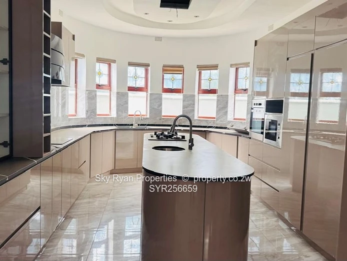 Luxury Brookview Estate For Sale 