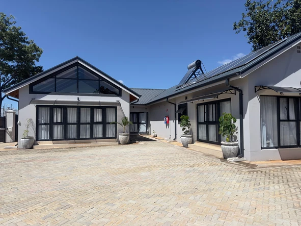 Townhouse/Complex/Cluster For Rent in Borrowdale