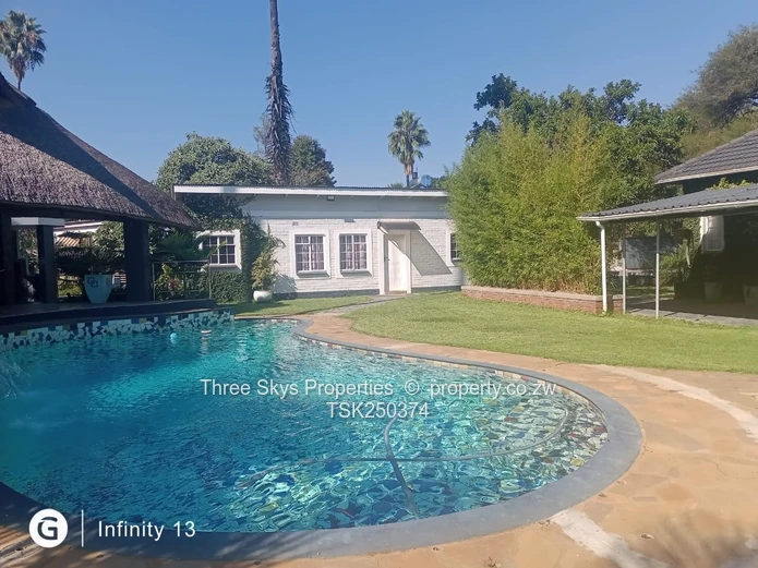 Eastlea House For Sale Close To Robert Mugabe