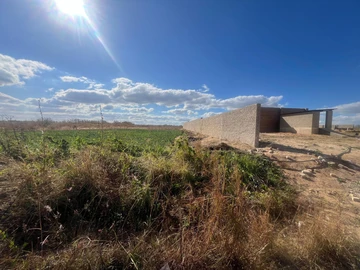 Commercial & Industrial Land
