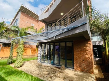 4 Bedroom Townhouse Complex