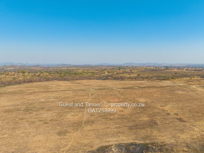 A Choice Of Two Farms - Banket / Rafingora