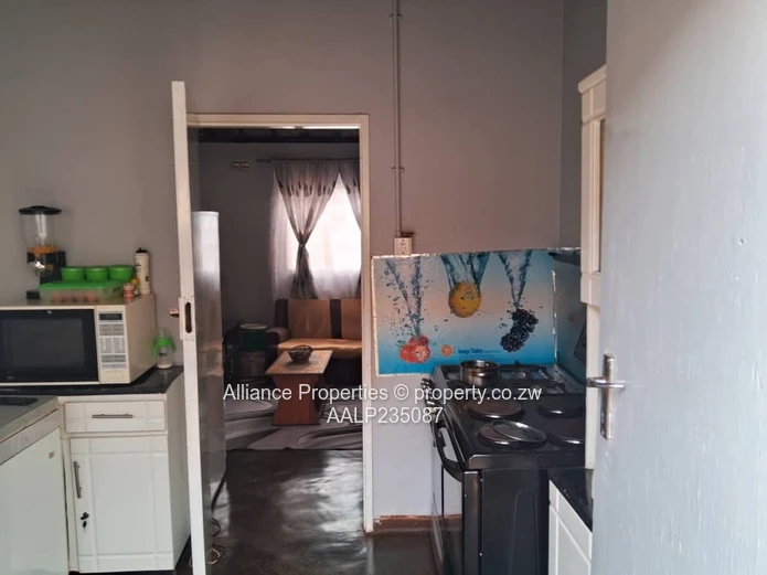 Ready-to-Move 4-Room House with Council Cession