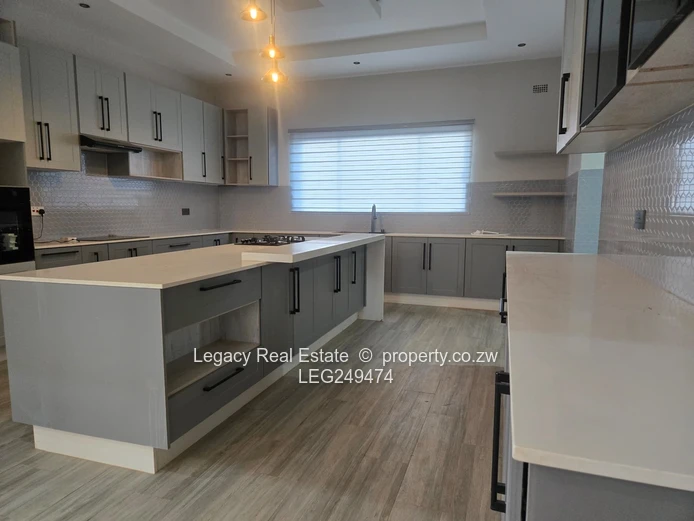 Exquisite Newly Built Home With Borehole And Solar Geyser,Turn-Key Luxury Home In Mt Pleasant Height