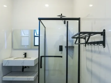 2 Bedroom Flat & Apartment