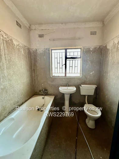 Tynwald House Forsale Close to Kuwadzana Round About  (Sole Mandate)