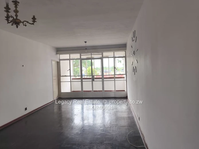 Contemporary 3 Bedroom Flat With Lounge And Kitchen – Northern Heights