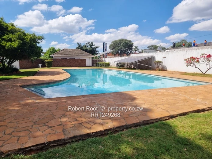 2 bed complex home in Borrowdale 