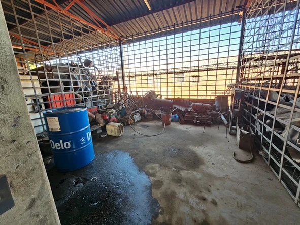 Warehouse & Factory