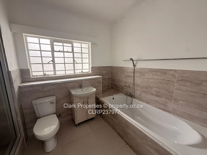 Duplex for Rent - Avenues