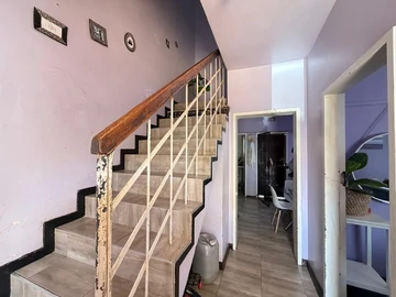 3 Bedroom Flat & Apartment