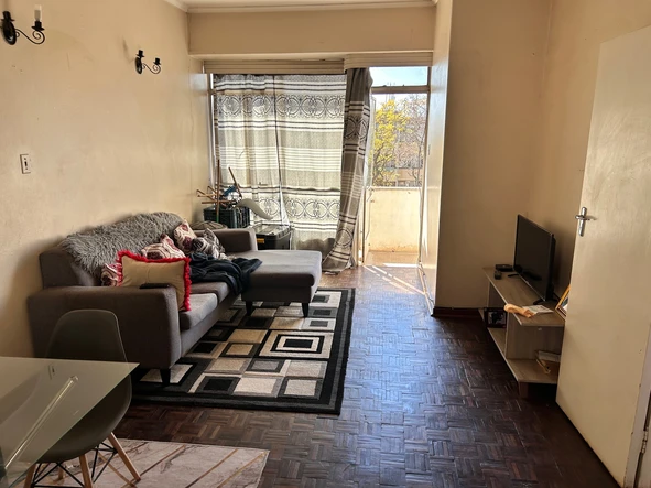 Flat & Apartment