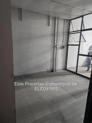 Msasa, Harare East: 350m² Warehouse/Factory – Shelving & Toilets (Sole Mandate)