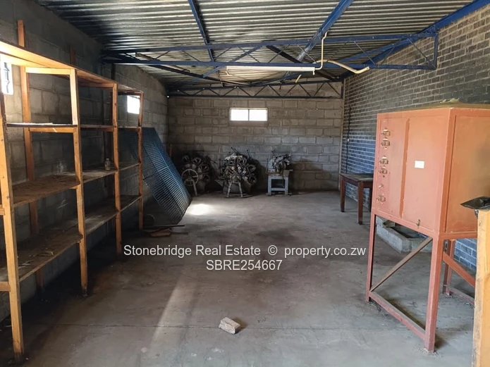 Commercial Property in Belmont To Rent