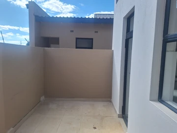 4 Bedroom Garden Flat