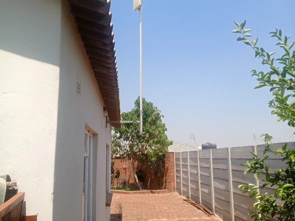 2 Bedroom House