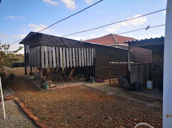 Stands & Residential Land