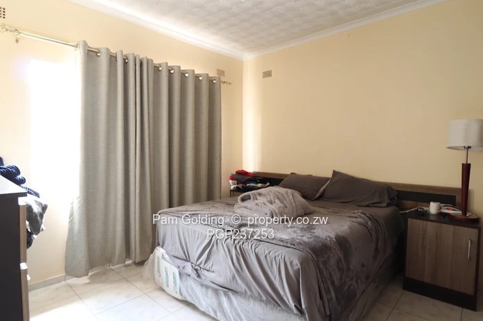 House for sale in Waterfalls/Picnic Park Area (Sole Mandate)